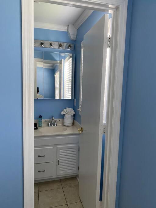 Beach Breeze 3, Pet Friendly, Walking Distance To Atlantic Ocean Free Parking Myrtle Beach Extérieur photo